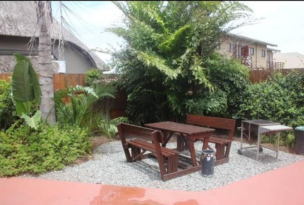 היברדין Khaya La Manzi Guest Lodge מראה חיצוני תמונה
